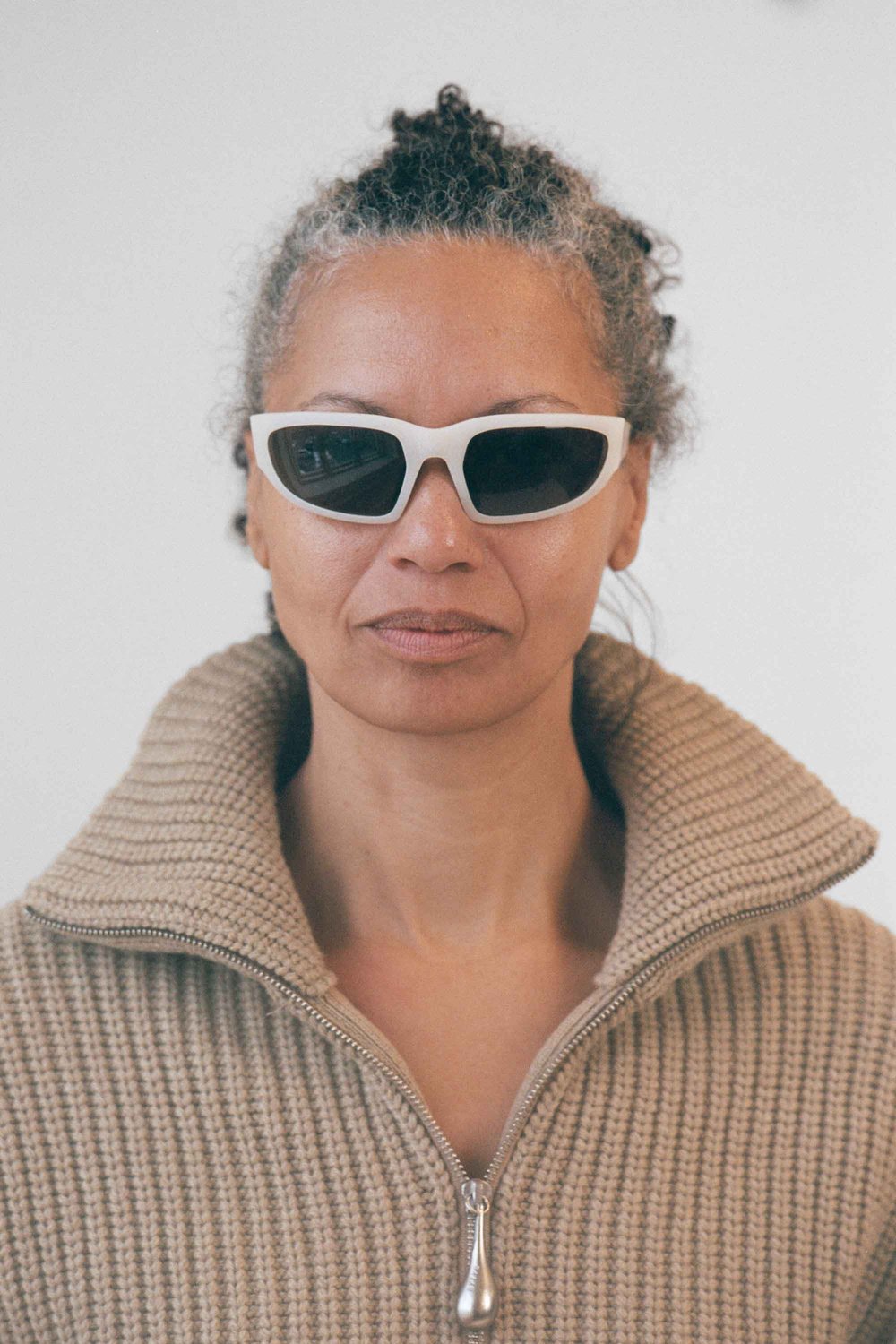 Monokel Eyewear Crow matt Pearl - brown solid polarized lens