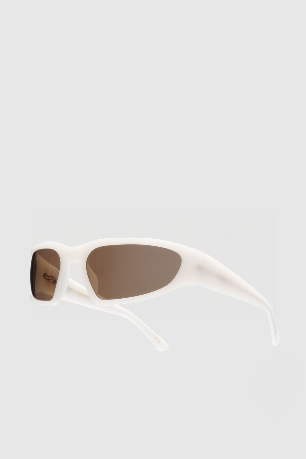 Monokel Eyewear Crow matt Pearl - brown solid polarized lens