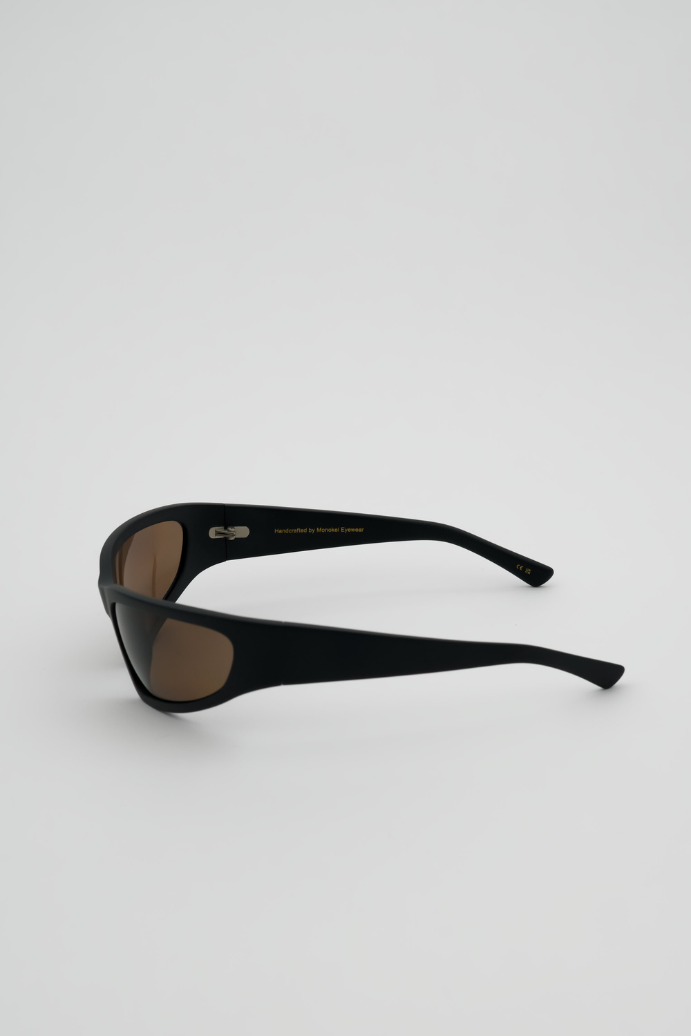 Monokel Eyewear Crow matt Black - brown solid polarized lens
